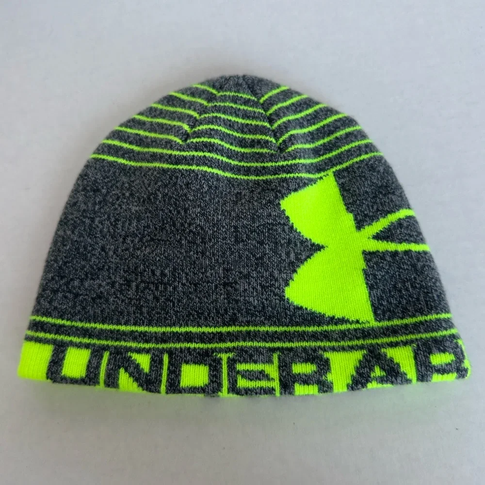 Under Armour Winter Boys Hat Sz M (4/7) NWOT Black Grey Neon Green